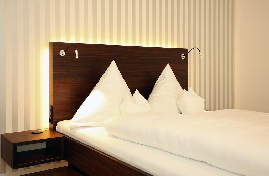 Hotel Hagnauer Seeperle ภายนอก รูปภาพ